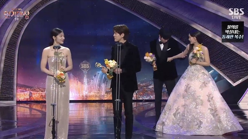 Ahn Hyo Seop - Kim Se Jeong bị khui ảnh hẹn hò, chính thức nên duyên sau Hẹn hò chốn công sở? - Hình 7