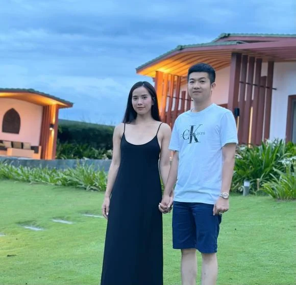 Chồng cũ Nhật Kim Anh đưa con trai du lịch cùng tình mới, khoe cận mặt nửa kia, giống vợ cũ 1 điểm - Hình 2