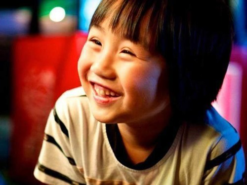 Tiểu Tiểu Bân: Thần đồng diễn xuất, bị cha ruột xem như ATM di động, giờ làm nhân viên vệ sinh - Hình 1