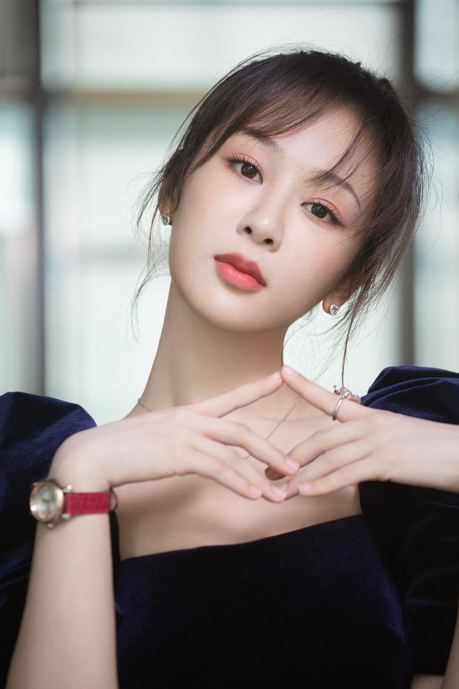 Dương Tử vỗ thẳng mặt Địch Lệ Nhiệt Ba, lập thành tích khủng, khẳng định đẳng cấp tiểu hoa 90 - Hình 1
