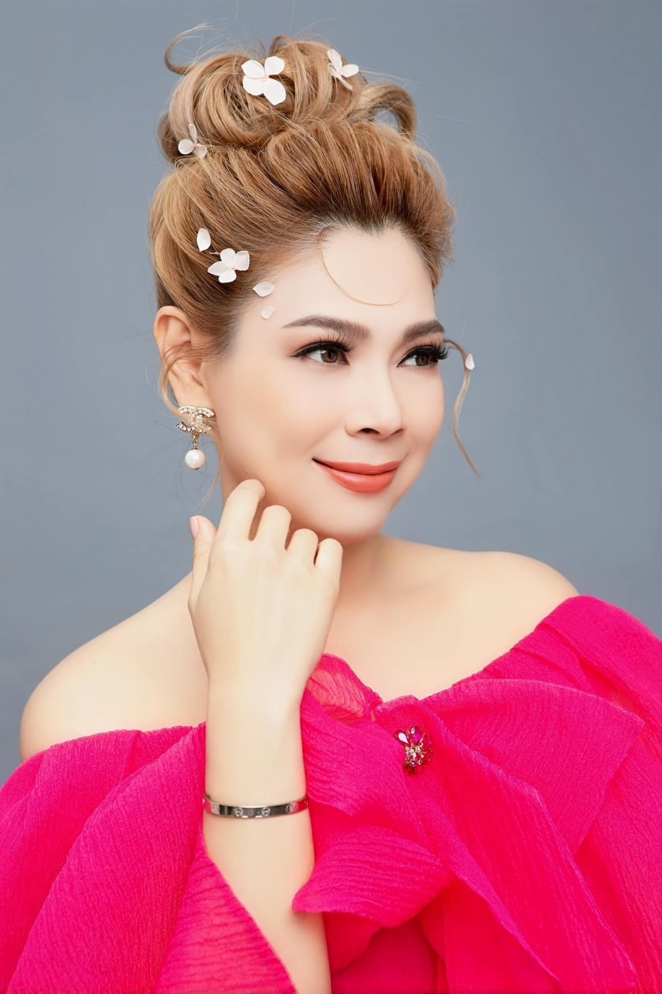 Thanh Thảo đối chất khi bị chế giễu làm lố, thuê chục vệ sĩ hộ tống nhưng không ai thèm ngó? - Hình 6