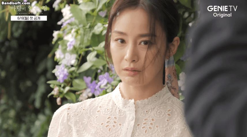 Nhan sắc khó tin của Kim Tae Hee ở hậu trường phim mới - Hình 2