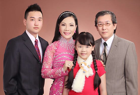 NSƯT Cẩm Tiên - Bà hoàng hơi dài: Từ cô sinh viên sư phạm thành đào chánh cải lương, U60 viên mãn - Hình 5