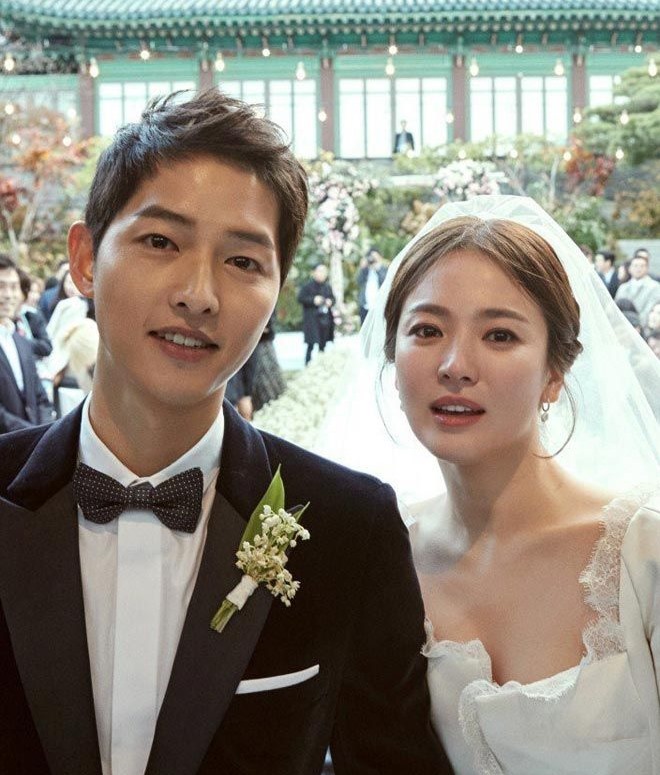 Song Joong Ki bị chỉ trích không tôn trọng vợ khi vừa có con, dân mạng thấy may mắn cho Song Hye Kyo - Hình 6