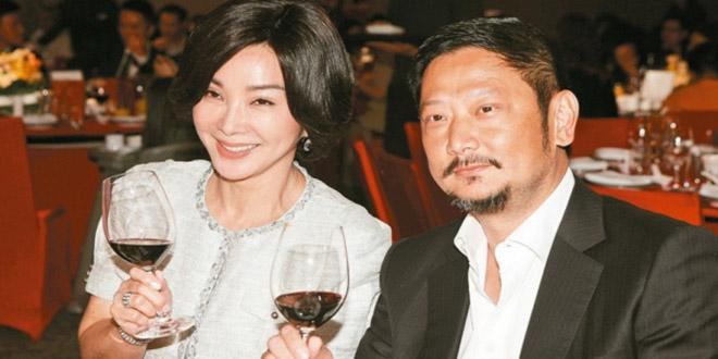Trần Mỹ Phượng: từng nhờ Lâm Tâm Như tháp tùng sang Mỹ ly hôn, U70 vẫn được nhiều trai trẻ theo đuổi - Hình 7