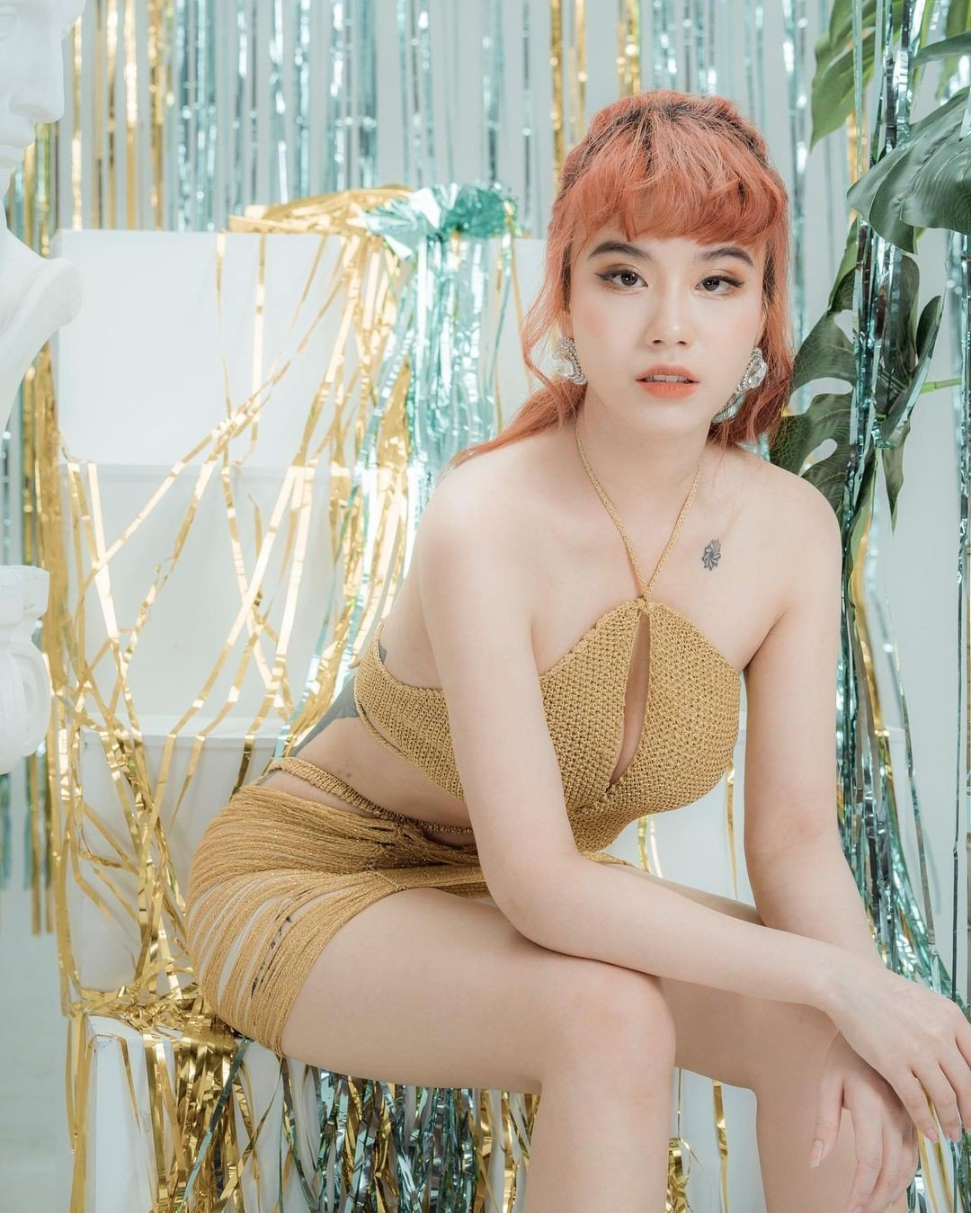 Linh Miu và gu mặc chuẩn tắc kè: Hội anh em nhức mắt, các chị thi nhau nóng mặt! - Hình 1