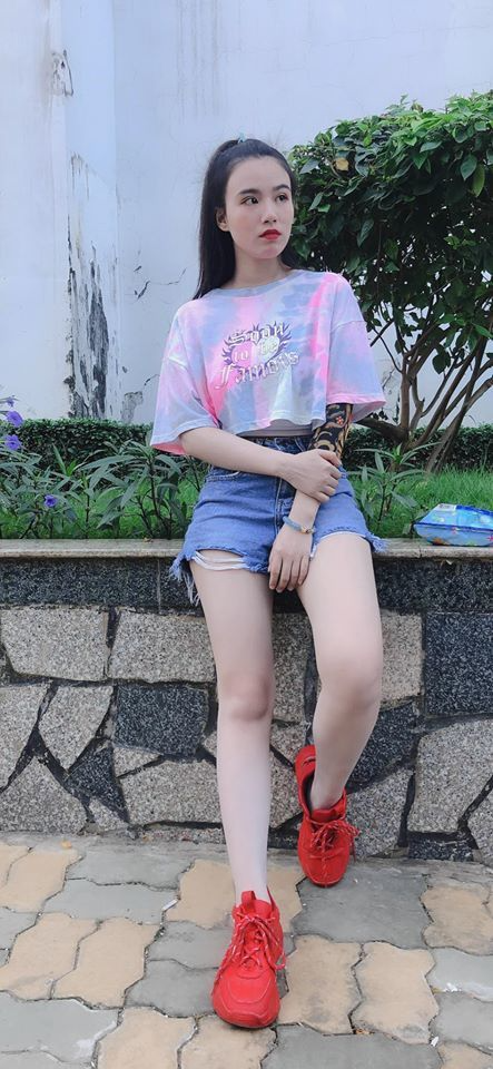 Linh Miu và gu mặc chuẩn tắc kè: Hội anh em nhức mắt, các chị thi nhau nóng mặt! - Hình 8