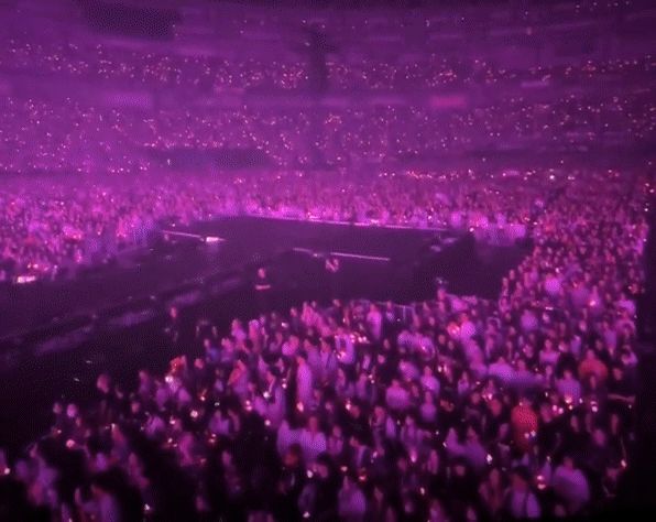 Concert BLACKPINK dần nhàm chán: Khán giả ngủ gật, chơi game, bỏ về giữa chừng? - Hình 8