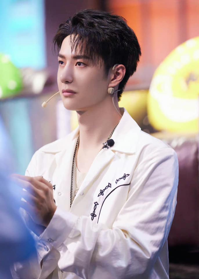 Vương Nhất Bác tạo phản, thẳng tay xoá Trần Tình Lệnh ra khỏi profile, mâu thuẫn với Tiêu Chiến? - Hình 3
