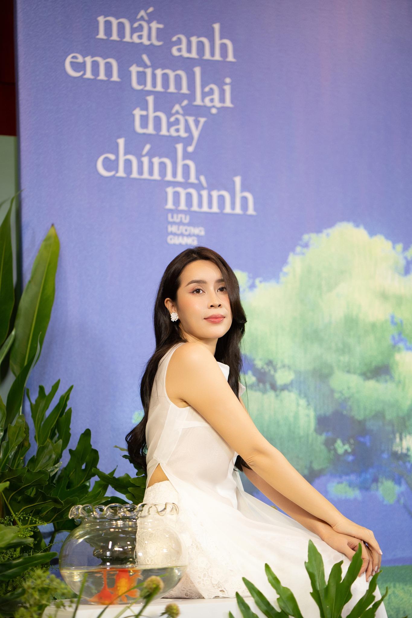Lưu Hương Giang lộ rõ cuộc sống bất ổn, liên tục ẩn ý hai từ buông bỏ sau tin đồn ly hôn Hồ Hoài Anh - Hình 2
