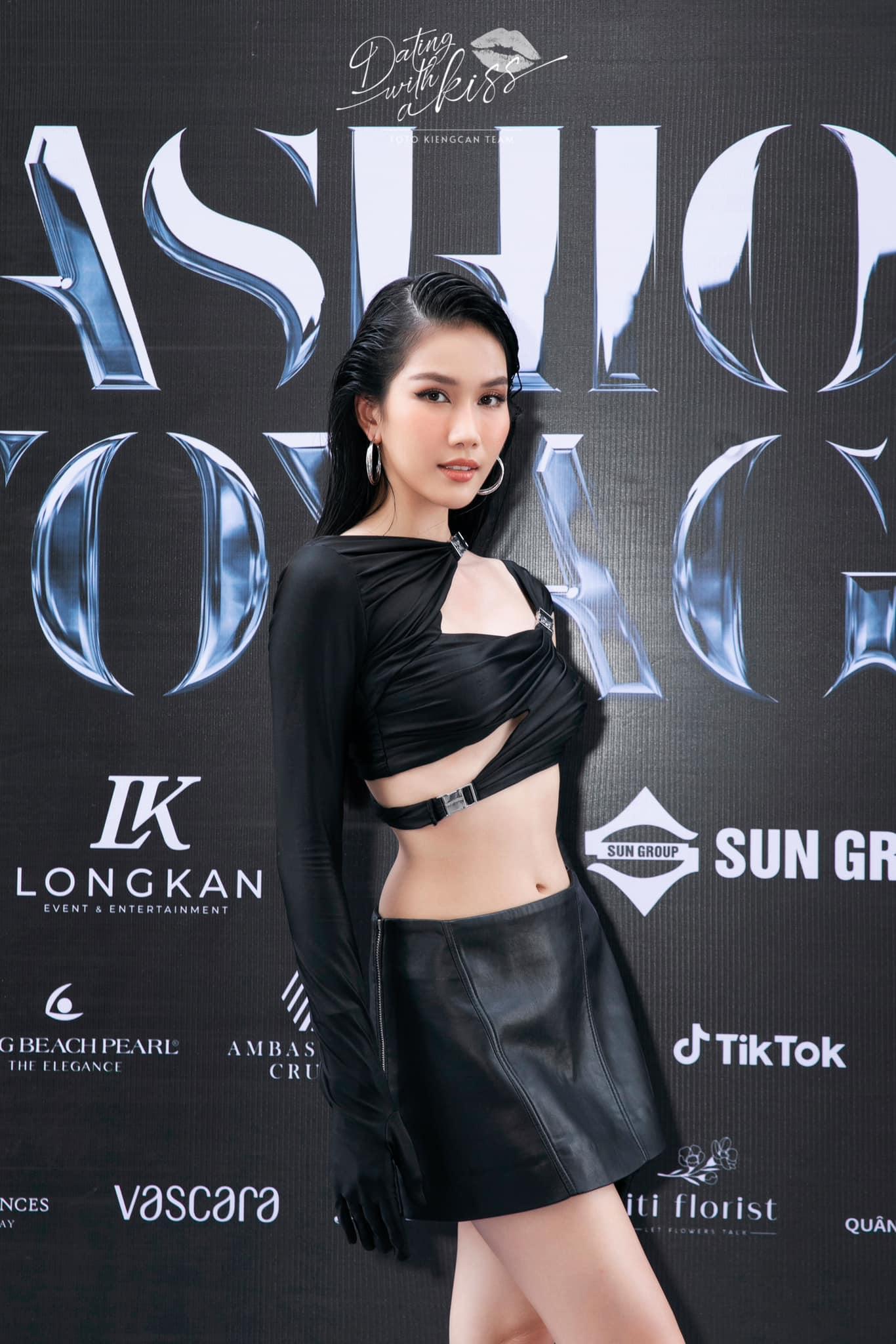 Á hậu Phương Anh lộ vòng 2 phình to, nghi vấn đang mang bầu phải vội cưới chồng doanh nhân - Hình 2