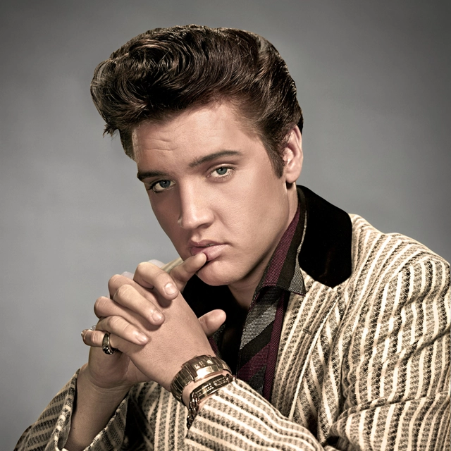 Elvis Presley: Từ cậu bé nghèo đến Ông hoàng nhạc Rock and Roll và bí ẩn về sự ra đi ở tuổi 42 - Hình 2