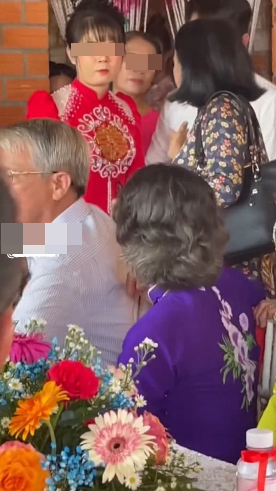 Vụ cô dâu đòi 3,3 cây vàng: Nhà gái đem trả toàn bộ sính lễ, đoạn tuyệt với chú rể vì lý do gây sốc! - Hình 1