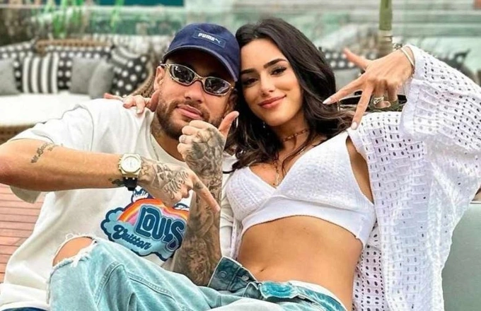 Nửa kia của Ronaldo - Messi - Neymar: Người phá của, kẻ vì tiền chịu nhục cho bạn trai ngoại tình - Hình 7