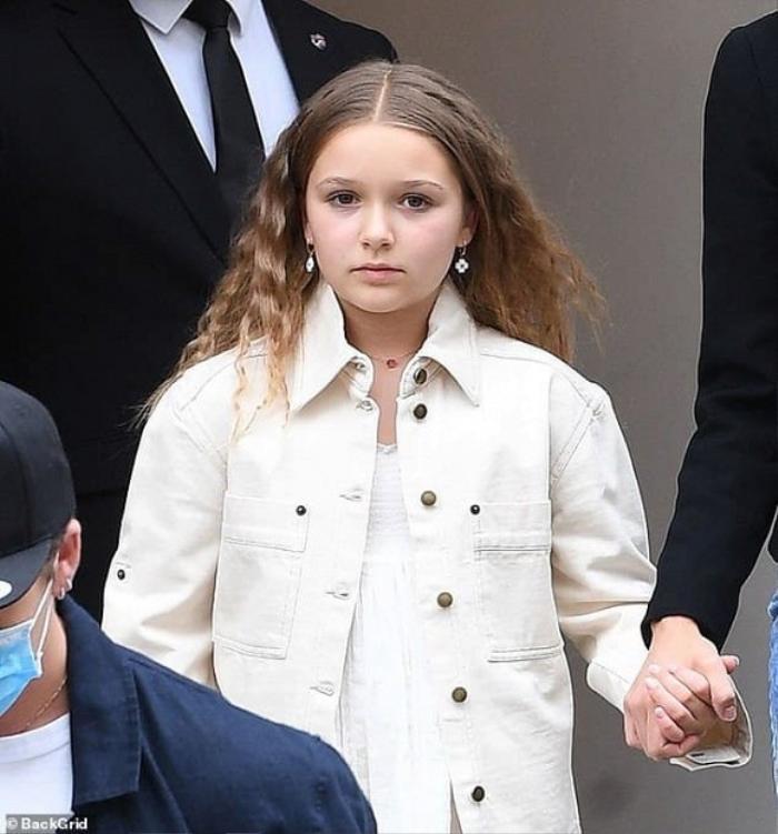 Con gái David Beckham bị netizen vô duyên chê già, so sánh với ái nữ nhà Angelina Jolie không bằng - Hình 5