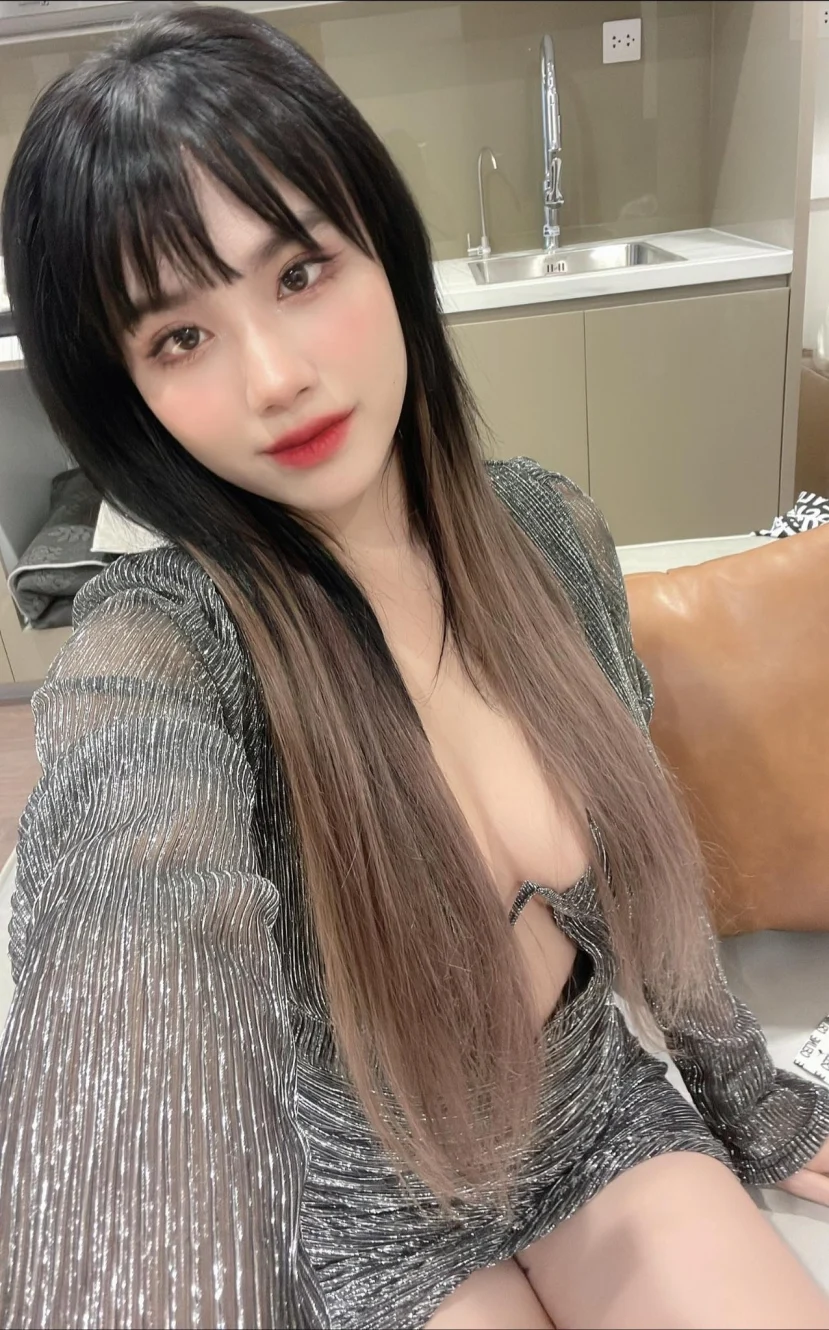 Hot girl Linh Miu bị CĐM đào bới thêm nhiều clip cực quyến rũ, lộ thân thế là tiểu thư đài các? - Hình 11