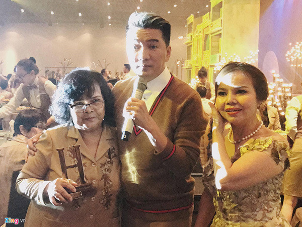 Mẹ ruột Đàm Vĩnh Hưng: Hồi trẻ đẹp như Hoa khôi, hy sinh làm vợ 2, nợ 20 tỷ khiến con trai điêu đứng - Hình 8