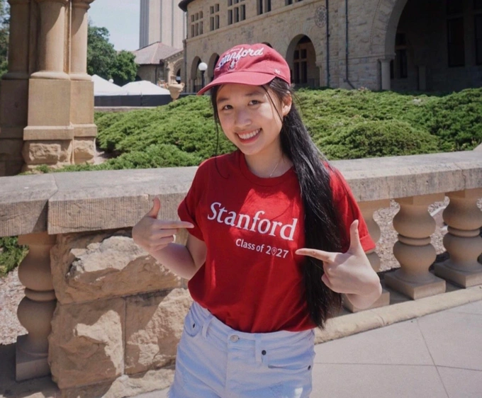 Jenny Huỳnh về Việt Nam nghỉ hè trước khi vô Stanford, fan nghi vấn về gặp BLACKPINK? - Hình 6