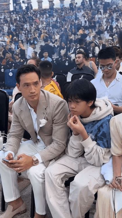 Khoảnh khắc thân thiết giữa Kim Lý và bé Subeo - Hình 1