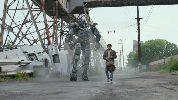 Transformers: Quái thú trỗi dậy - Cuộc chiến của những robot biến hình - Hình 3