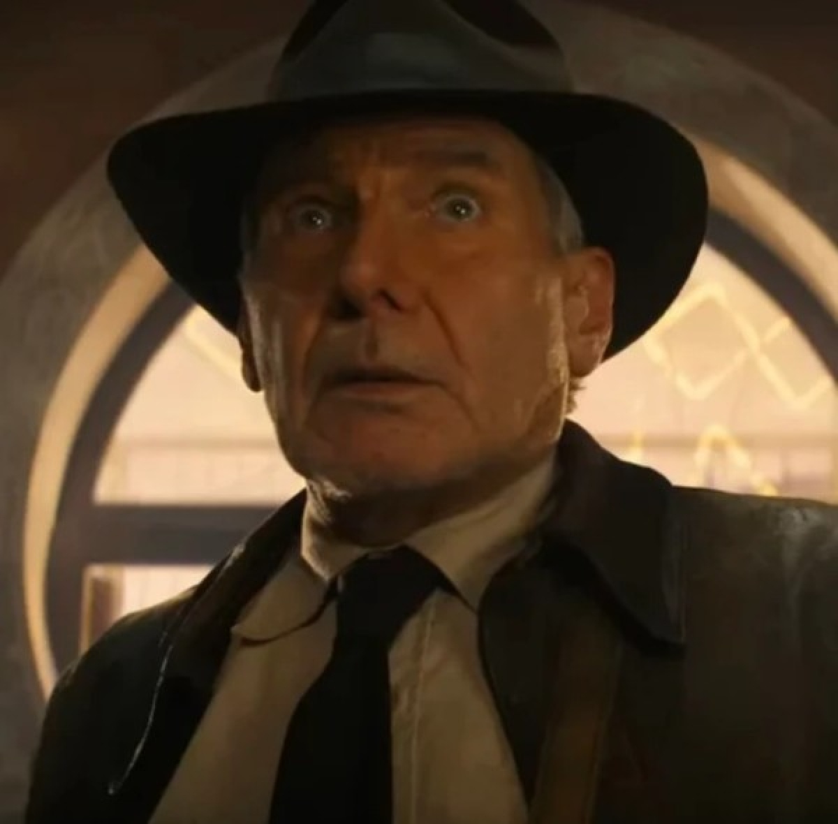Harrison Ford hấp dẫn ở tuổi lên lão và lời từ biệt Indiana Jones - Hình 1