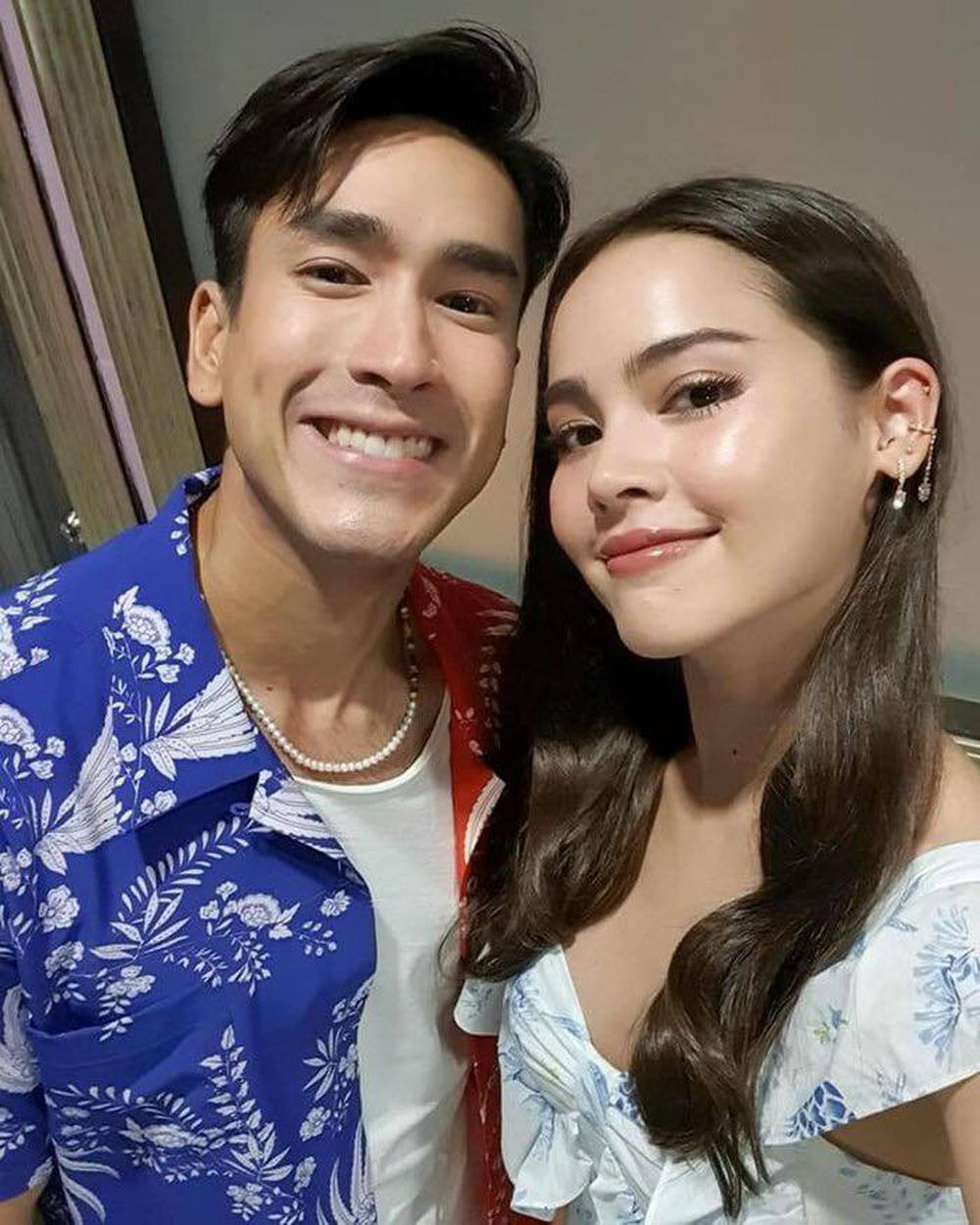 Nadech chính thức cầu hôn, Yaya đồng ý, cặp đôi vàng sắp về chung nhà khiến Tbiz bùng nổ - Hình 3