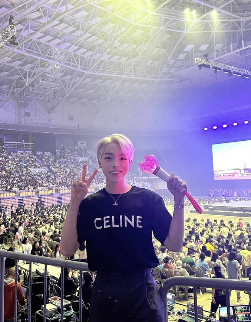 Nam ca sĩ Việt là người quen của loạt concert nghệ sĩ Hàn Quốc: Từ BLACKPINK, TWICE đến thần tượng Taeyeon! - Hình 1