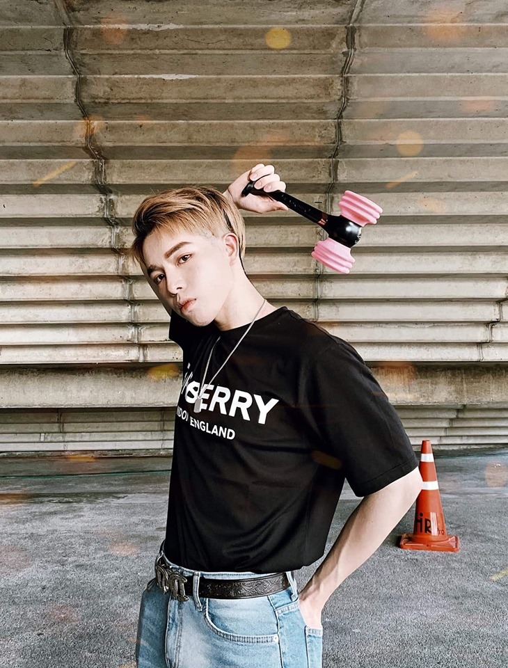 Nam ca sĩ Việt là người quen của loạt concert nghệ sĩ Hàn Quốc: Từ BLACKPINK, TWICE đến thần tượng Taeyeon! - Hình 8