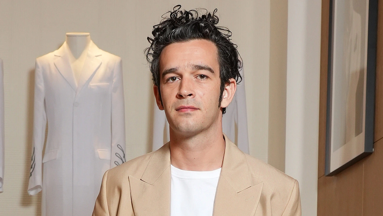 Taylor Swift chia tay tình mới Matty Healy sau 2 tháng hẹn hò, lý do vì nhà trai hôn nam bảo vệ? - Hình 5
