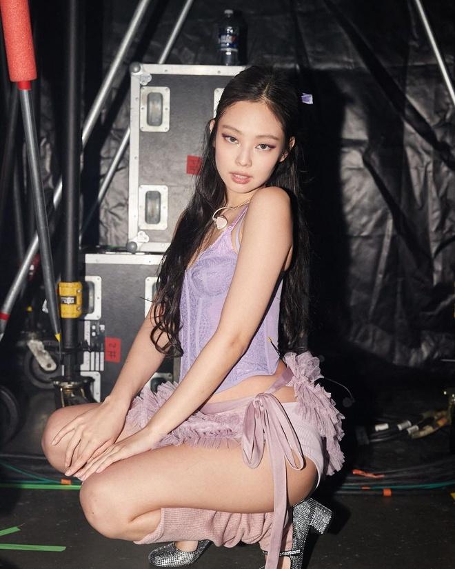 V tức giận khi Jennie bị phát tán clip phản cảm, công khai dằn mặt bạn gái, chuyện tình gặp biến? - Hình 6