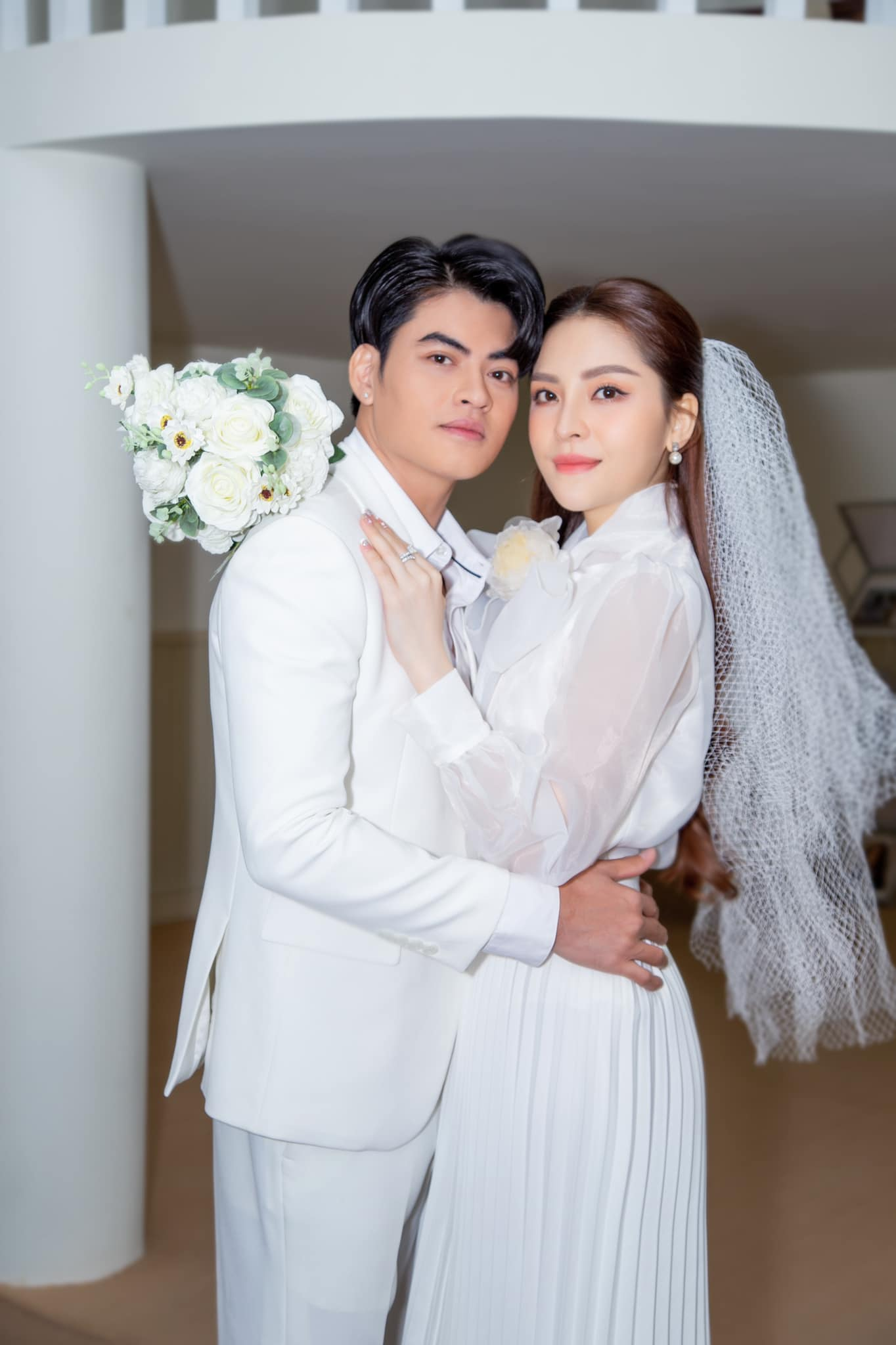 Saka Trương Tuyền: Nữ hoàng hội chợ sụp đổ vì ly hôn em trai Vũ Luân và cuộc sống hiện ra sao? - Hình 10