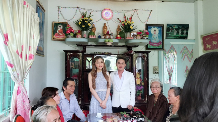 Saka Trương Tuyền: Nữ hoàng hội chợ sụp đổ vì ly hôn em trai Vũ Luân và cuộc sống hiện ra sao? - Hình 4