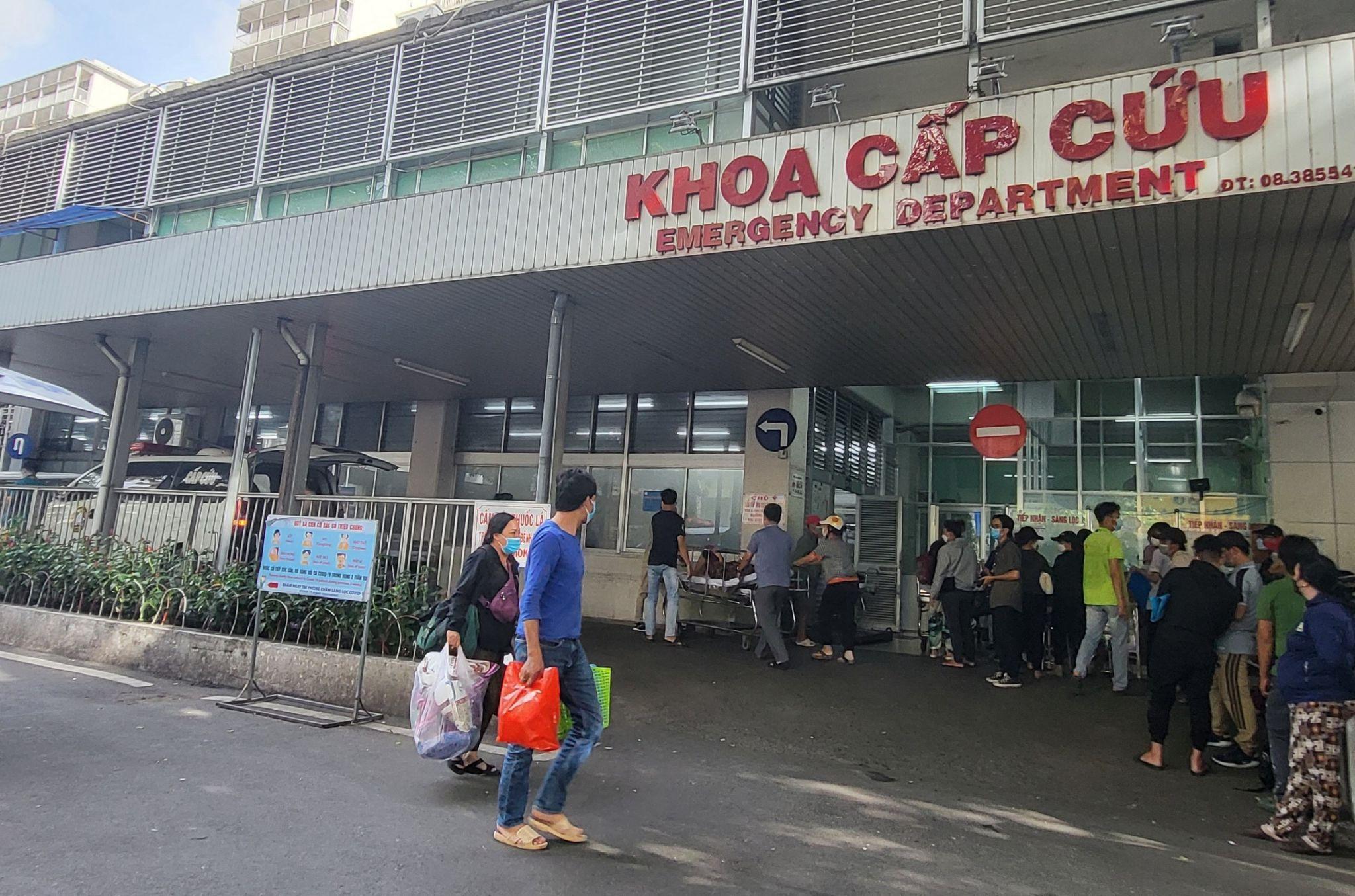 Vụ cả nhà ở Tây Ninh nhập viện sau bữa ăn: Cha đã mất, mẹ hiện nguy kịch, hé lộ bữa cơm định mệnh - Hình 3