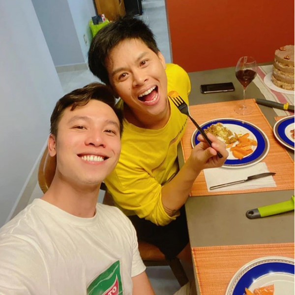 John Huy Trần: Biên đạo múa tài năng, công khai thuộc LGBT, muốn có con với bạn đời đồng giới - Hình 5