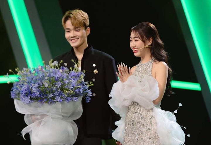 Người ấy là ai: Richkid khét tiếng - Vũ Quỳnh Anh kết đôi thành công cùng chàng ca sĩ điển trai - Hình 2