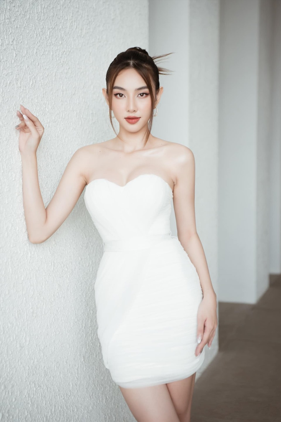 Thùy Tiên gây khó hiểu, khôi phục danh hiệu quốc tế sau tin đồn bất hòa với Mr.Nawat: Chuyện gì đây? - Hình 6