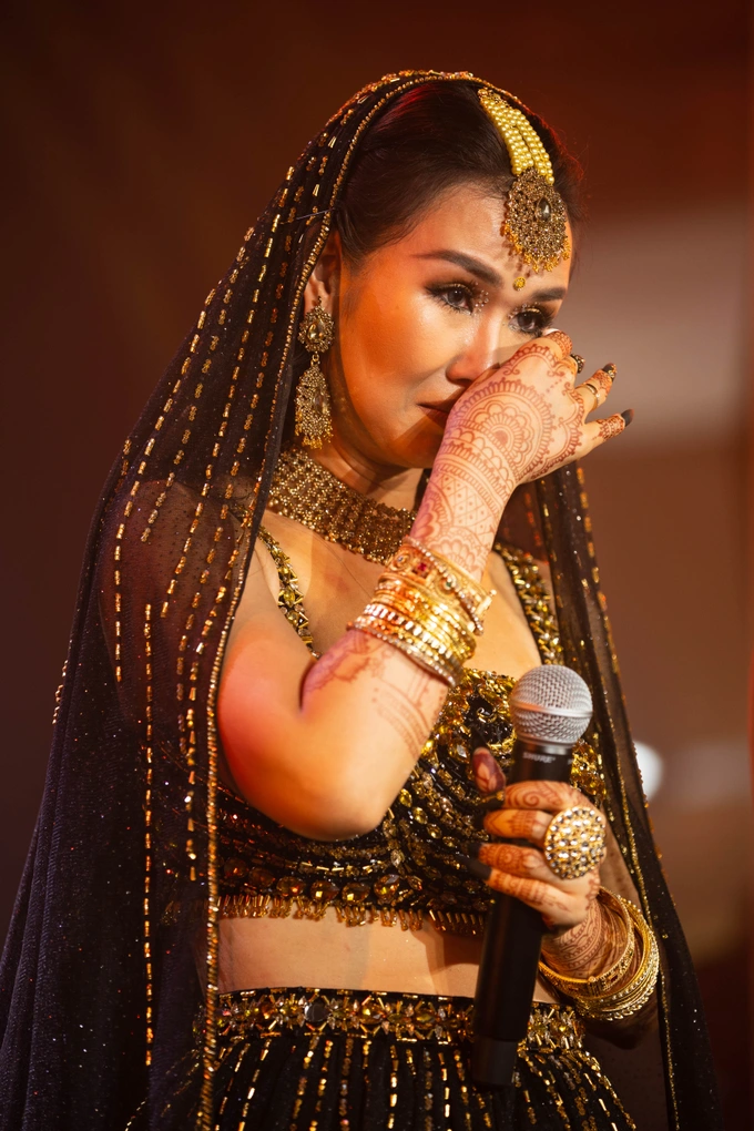 Võ Hạ Trâm bật khóc trên sóng truyền hình nói về hôn nhân với chồng Ấn Độ, fan hoang mang tột độ - Hình 1