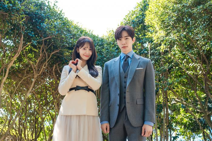 King the Land của Yoona bị chỉ trích bôi nhọ văn hóa, đòi cấm sóng, cảnh hôn với Lee Junho gây sốc - Hình 6