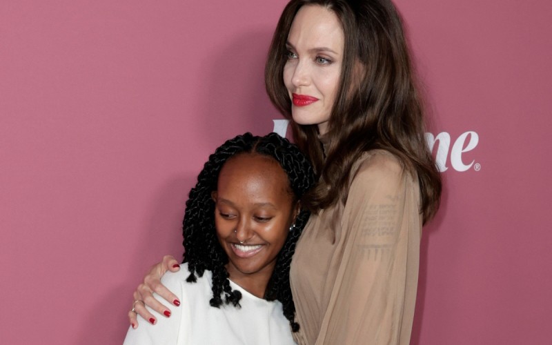 Angelina Jolie's adopted daughter is in danger when she goes to college, the female star calls for help - Picture 2