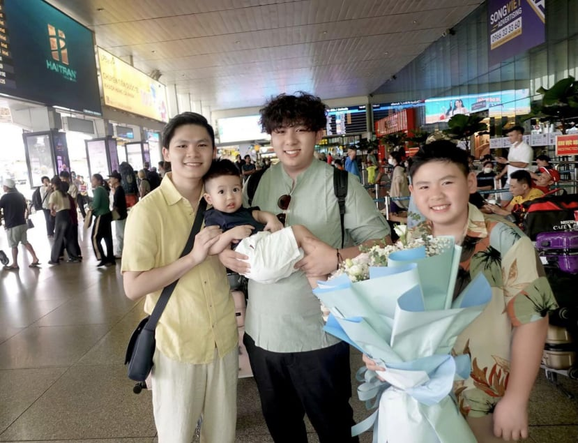 Bằng Kiều: đi lên từ nghèo khó, trở thành danh ca hải ngoại đắt giá, nay viên mãn bên vợ 9x và 4 con - Hình 10