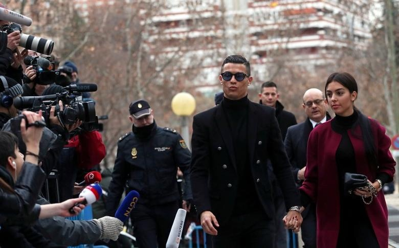 Vợ Cristiano Ronaldo dằn mặt tình 1 đêm của chồng giữa ồn ào rạn nứt: Chuyện gì đây? - Hình 5