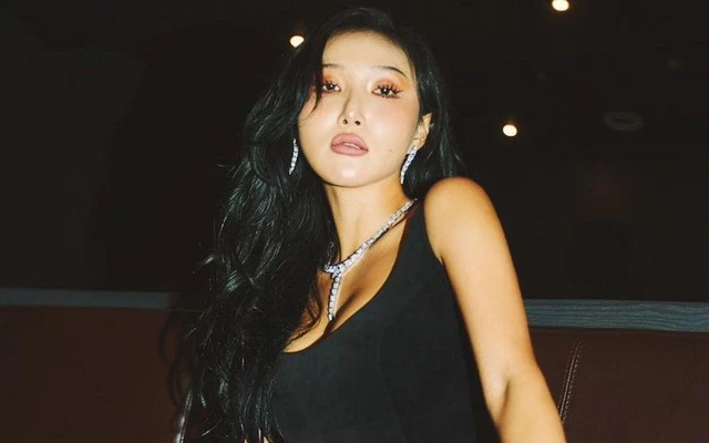 Rộ tin Hwasa (MAMAMOO) bị triệu tập vì diễn phản cảm, sốc nhất là hát không được nốt cao nên bị kiện - Hình 2