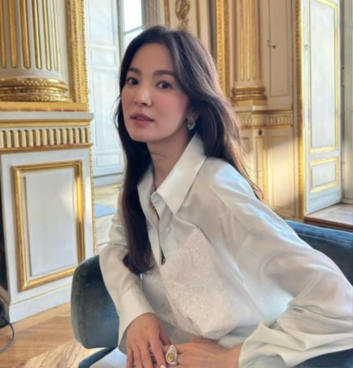 Song Hye Kyo lộ ảnh hẹn hò với Lee Min Ho ở 1 nơi cực lãng mạn giữa lúc gây tai nạn cho hàng xóm? - Hình 1