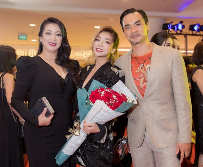 Thanh Xuan - The queen of calendar photos followed her husband to leave showbiz, U50 is single, is the director of a martial arts federation - Photo 7