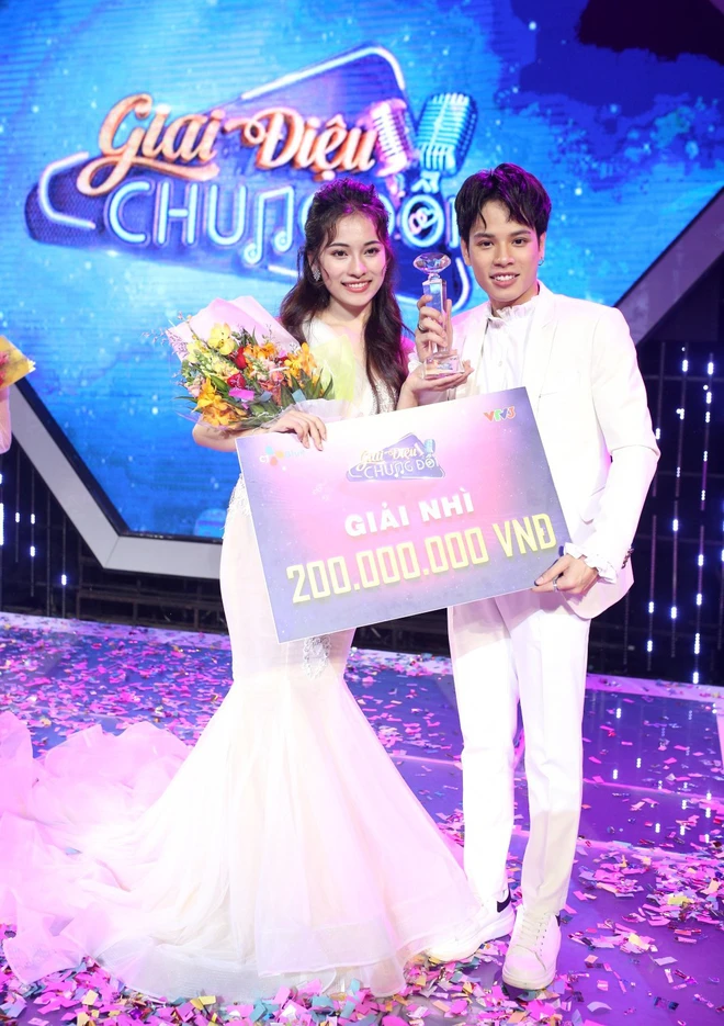 Dương Khắc Linh - Sara Lưu tậu nhà mới siêu hoành tráng, hé lộ lý do gấp rút chuyển nơi ở - Hình 2