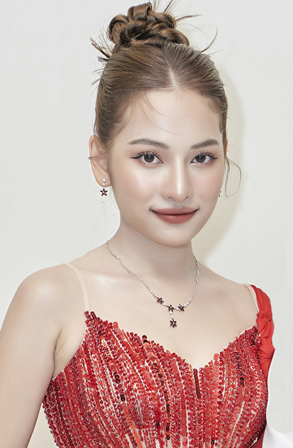 Dương Khắc Linh - Sara Lưu tậu nhà mới siêu hoành tráng, hé lộ lý do gấp rút chuyển nơi ở - Hình 3
