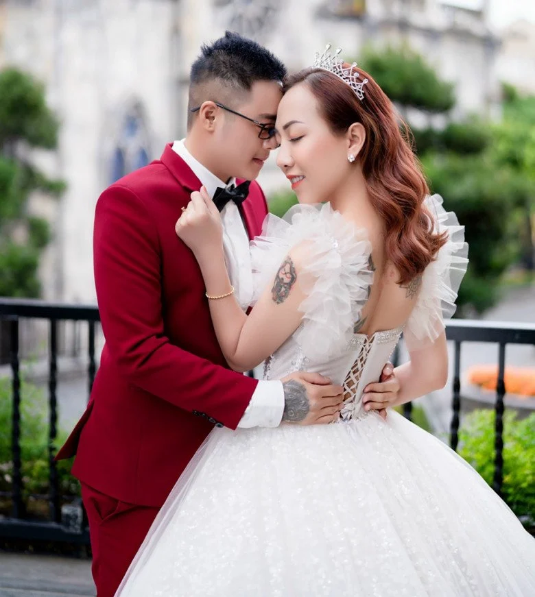 Hot girl chuyển giới Ngọc Trần có con kiểu độc lạ khi chồng đẻ thay vợ, CĐM sốc cảnh đàn ông có bầu - Hình 4