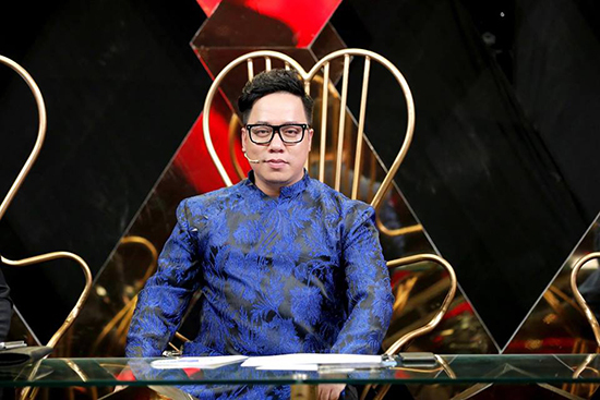Tùng Leo: MC đa tài của showbiz Việt, từng bị chỉ trích vì gọi nghệ sĩ là phường hát tuồng làm lố - Hình 6