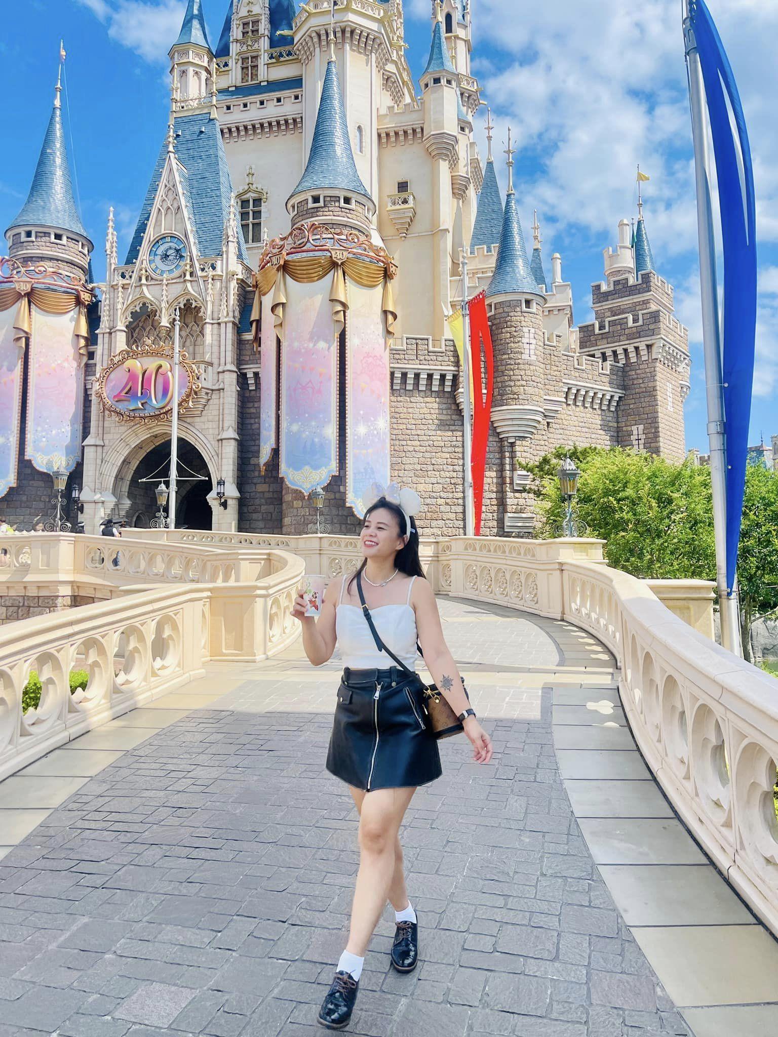 Vợ cũ Shark Bình bị réo về nước xem phim hài lễ cưới Phương Oanh, thái độ tiếp nhận gây sốc CĐM - Hình 4
