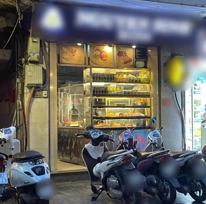 Chủ bánh mì Nguyên Sinh lên tiếng khi bị tố tác động vật lý khách: Nhân viên chỉ phẩy tay nhẹ 1 cái - Hình 1